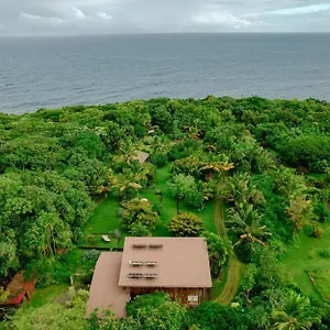  Villa Oceanside Glass On Three Gorgeous Acres!